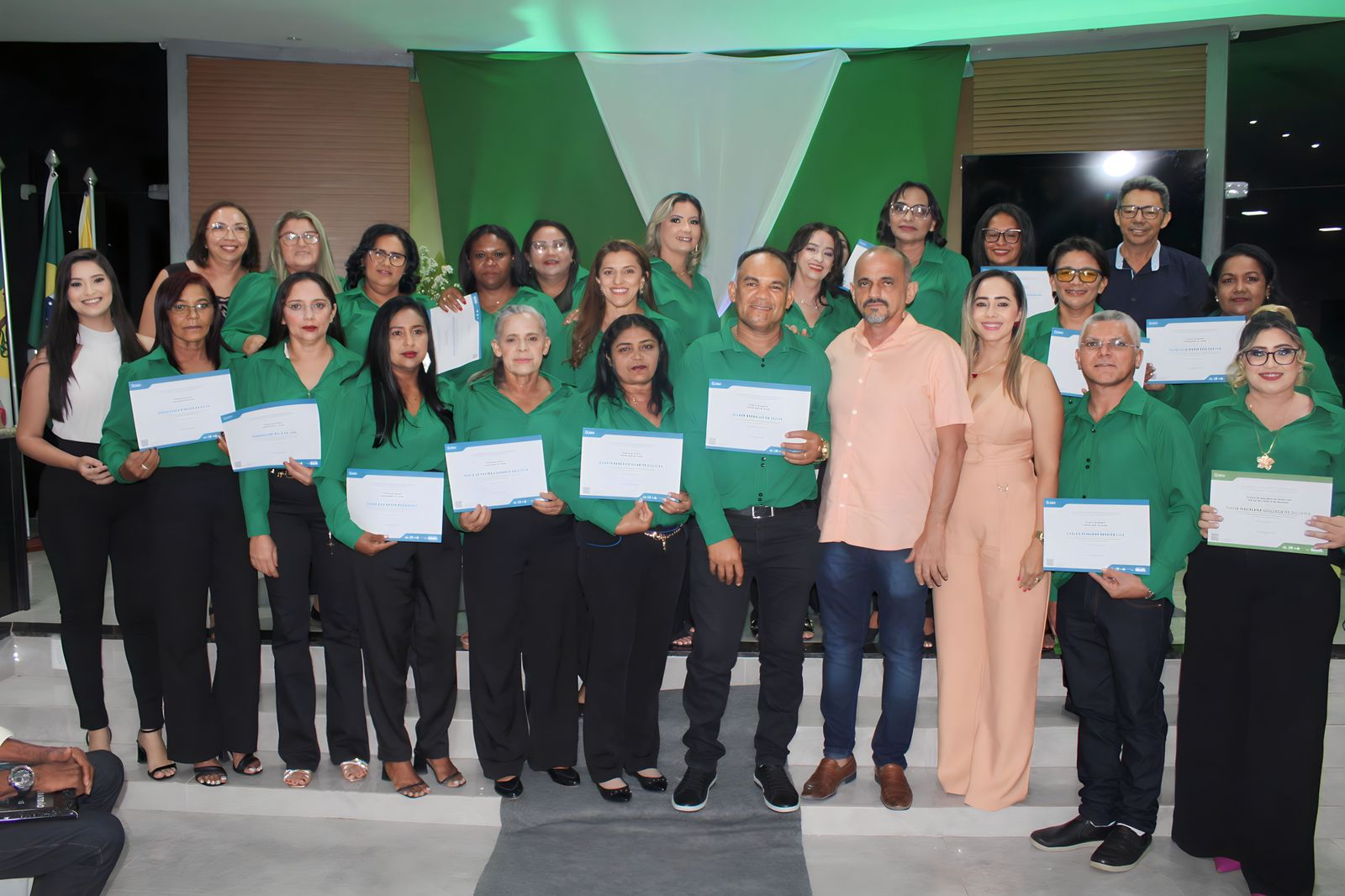 Profissionais de Ipanguaçu recebem certificado de participação do Programa Saúde com Agente