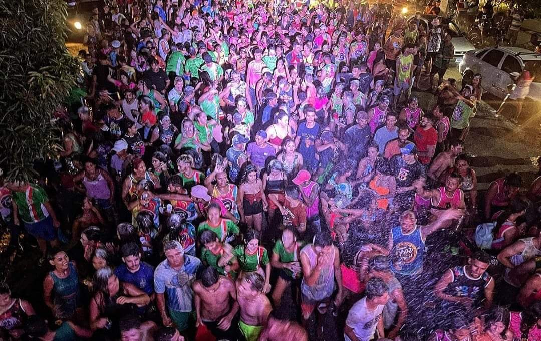 Primeira noite do Carnaval 2024 de Ipanguaçu atrai multidão
